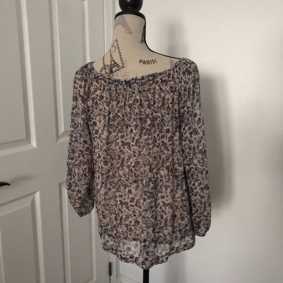 🦋2/$30 Club Monaco floral silk peasant blouse - Picture 2 of 2